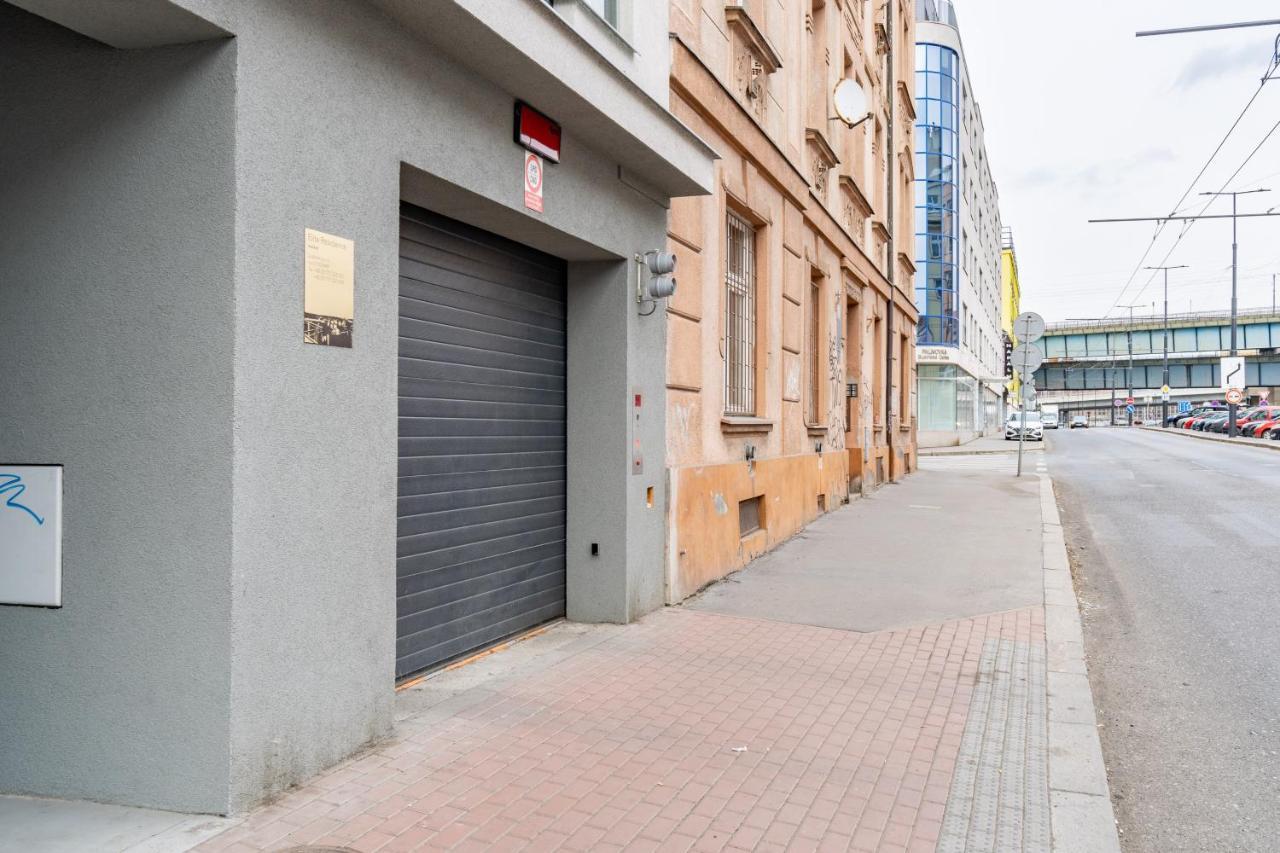 Brand New Studio Apartment #51 With Free Secure Parking In The Center Prag Exteriör bild